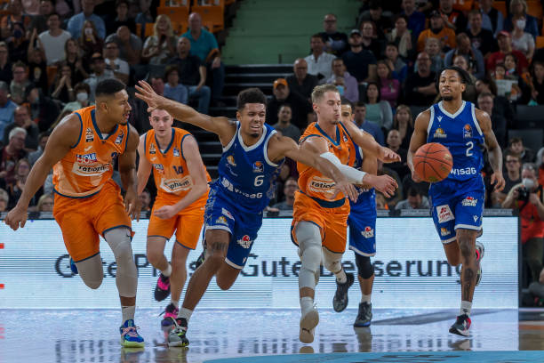 他的三维进 他的三维进